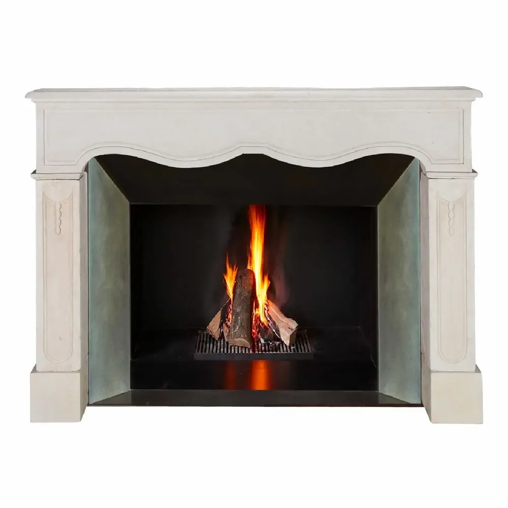 Cheminées - Cheminée Ancienne En Pierre Calcaire Off-White – Style Louis XIV - MAISON LEON VAN DEN BOGAERT ANTIQUE FIREPLACES AND RECLAIMED DECORATIVE ELEMENTS