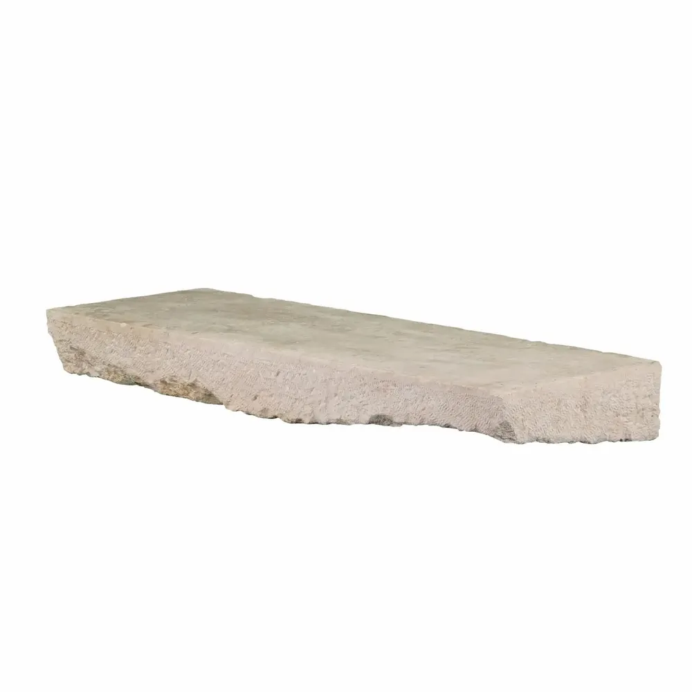 Cheminées - Dalle en pierre calcaire blanc cassé – Sobriété minérale Wabi-Sabi - MAISON LEON VAN DEN BOGAERT ANTIQUE FIREPLACES AND RECLAIMED DECORATIVE ELEMENTS