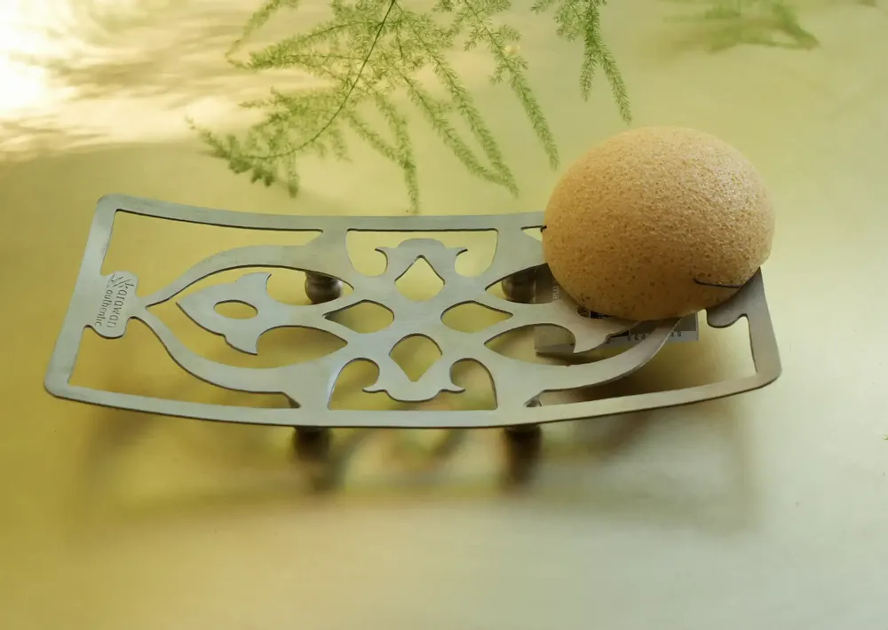 Porte-savons - SUPPORT DE SALLE DE BAIN EN LAITON LISSE 'NAÏRI' - KARAWAN AUTHENTIC