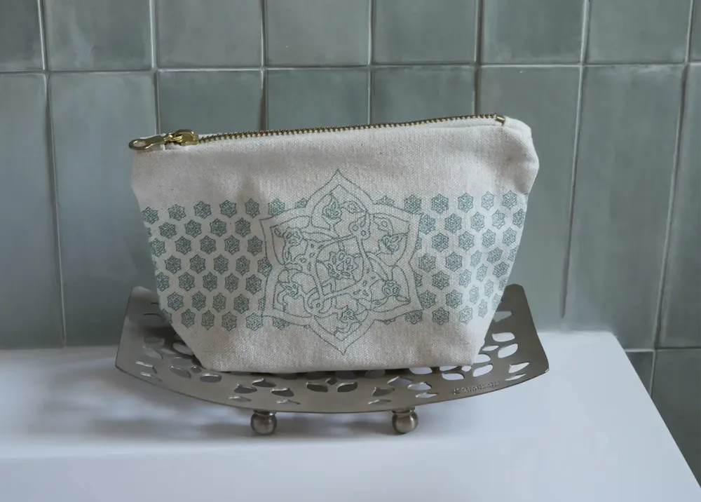 Soap dishes - SMOOTH BRASS BATHROOM HOLDER 'OSMAN' - KARAWAN AUTHENTIC