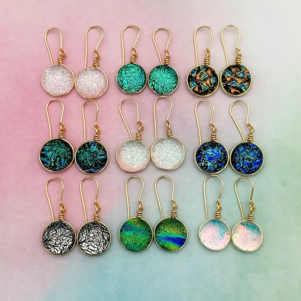 Bijoux - Lot de 9 Paire de Boucles d'oreilles en verre dichroique - BIJOUX EVIDENCE
