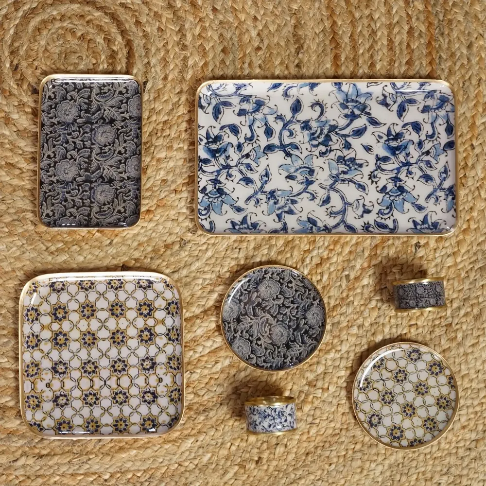Trays - Plateaux métal émaillé - MAISON LILO