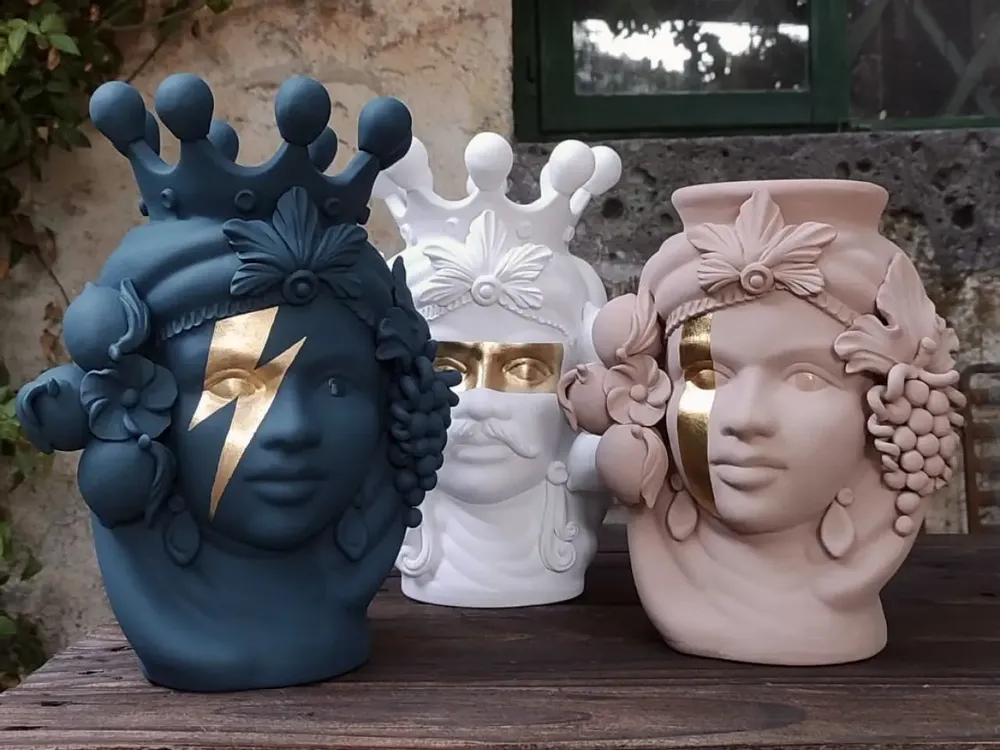 Sculptures, statuettes and miniatures - CATANIA - MOSCHE BIANCHE