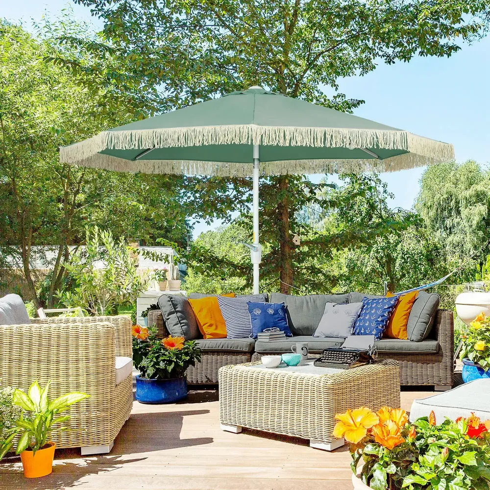Sunshades - Bohemian style tilting garden parasol with polyester fringes - AOSOM BUSINESS