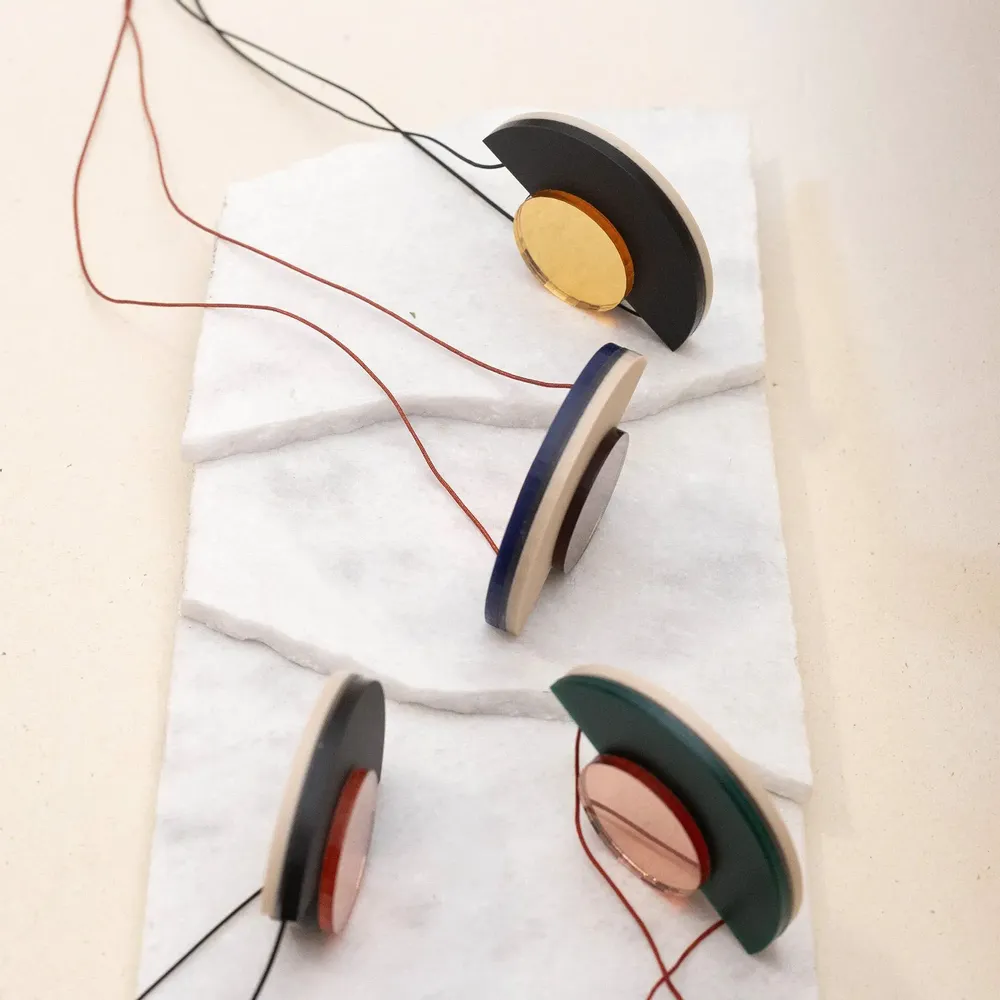 Bijoux - Blok Necklace – Reversible pendant with bold minimalist design - PAMELA COROMOTO