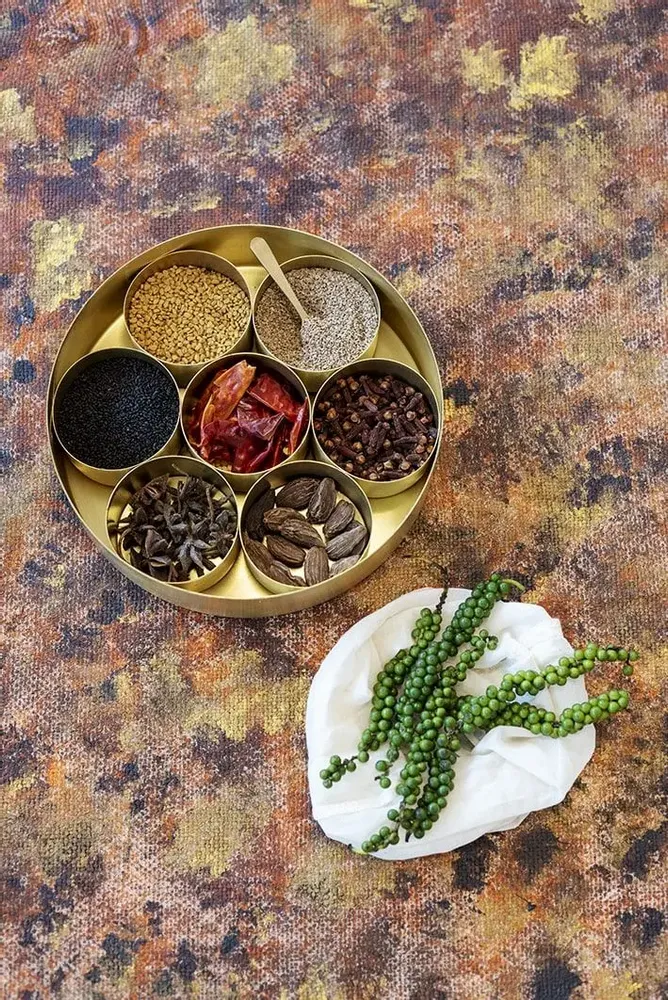 Gifts - Book  "Mandala Cuisine" ® +60 Indian authentic vegetarian recipes - ATELIER MANDALA