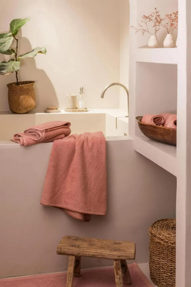 Bath towels - Bora Bath Towel Azalée 90 X 150 - MAISON VIVARAISE - SDE VIVARAISE WINKLER