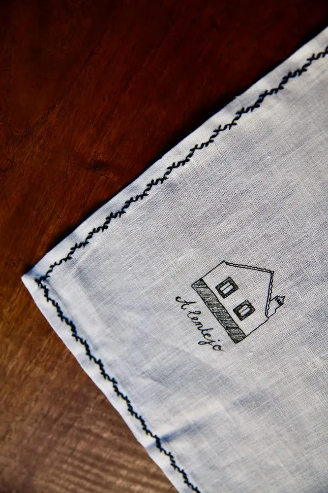 Kitchen linens - Amendoeira/Almond tree- Tea Towel - LUZ EDITIONS