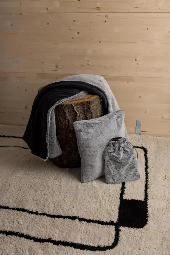 Throw blankets - Kinta Throw Blanket Tonnerre 130 X 160 - MAISON VIVARAISE - SDE VIVARAISE WINKLER