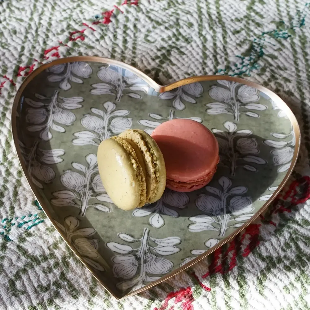 Trays - Alhambra enamelled metal trays with handpainted gold trim - MAISON LILO
