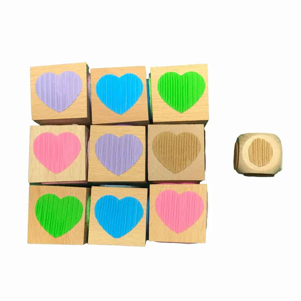 Children's arts and crafts - Textured sensory stickers - Hearts - LOOLIPO