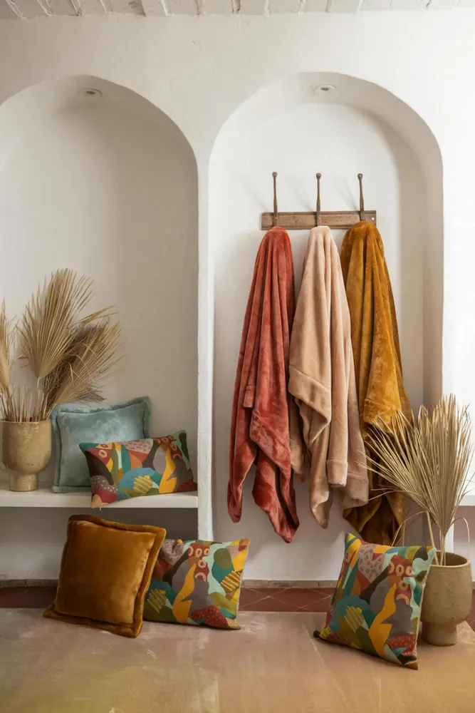 Throw blankets - Tender Throw Blanket Dragée 150 X 200 - MAISON VIVARAISE - SDE VIVARAISE WINKLER