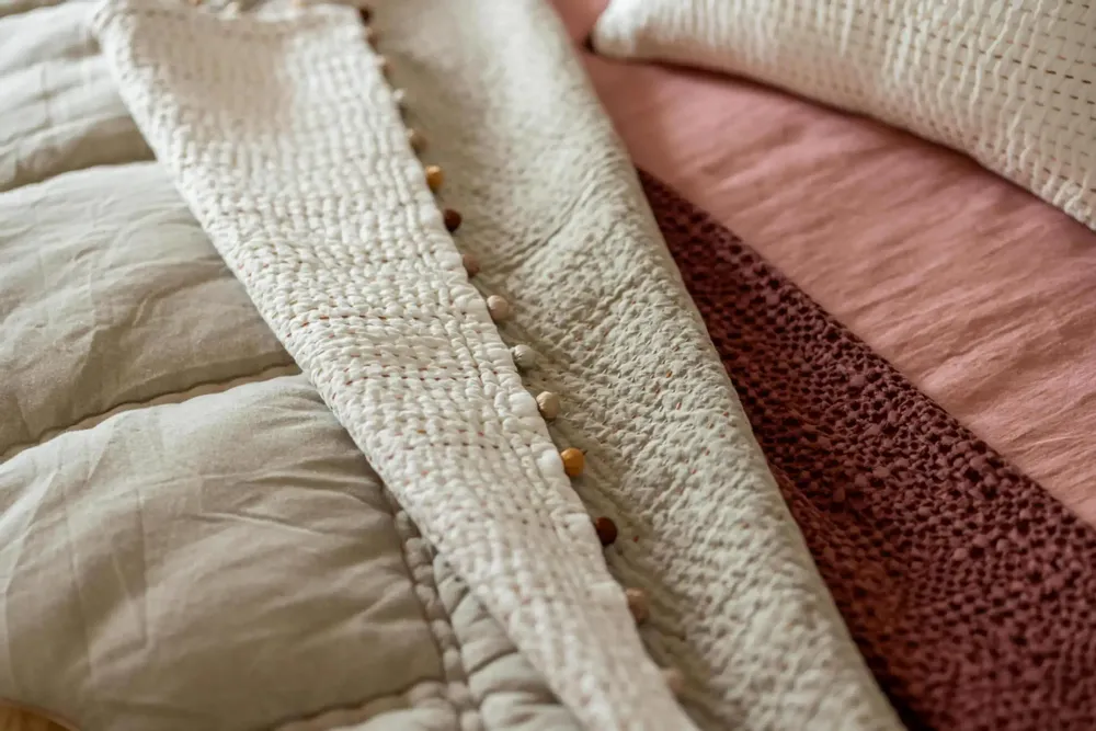 Linge de lit - Courtepointe uni Gastounet Sienne 180 x 180 - MAISON VIVARAISE - SDE VIVARAISE WINKLER