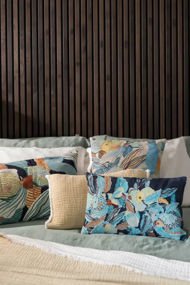 Coussins - Coussin brodé Dori Marine 30 x 50 - MAISON VIVARAISE - SDE VIVARAISE WINKLER