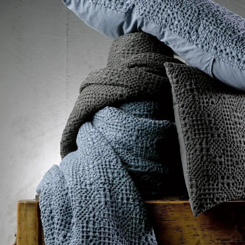Bed linens - Tana Bed Throw Carbone 240 X 260 - MAISON VIVARAISE - SDE VIVARAISE WINKLER