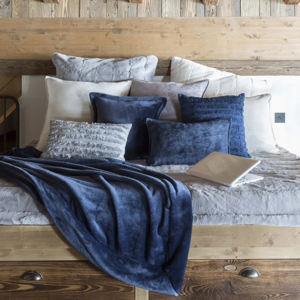 Throw blankets - Tender Throw Blanket Encre 150 X 200 - MAISON VIVARAISE - SDE VIVARAISE WINKLER