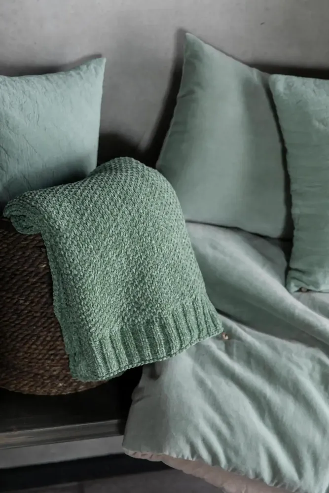 Throw blankets - Elise Knotted Dots Throw Blanket Opaline 140 X 200 - MAISON VIVARAISE - SDE VIVARAISE WINKLER