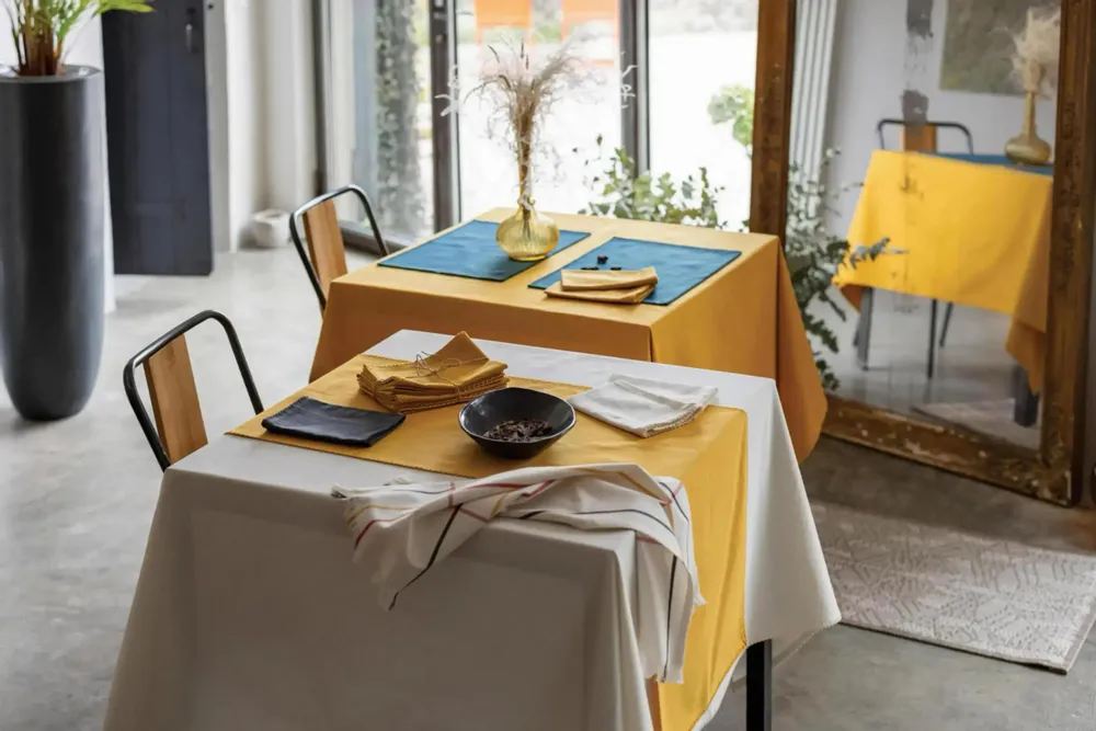 Table cloths - Recycled Tablecloth Delia Ivoire 170 X 300 - MAISON VIVARAISE - SDE VIVARAISE WINKLER