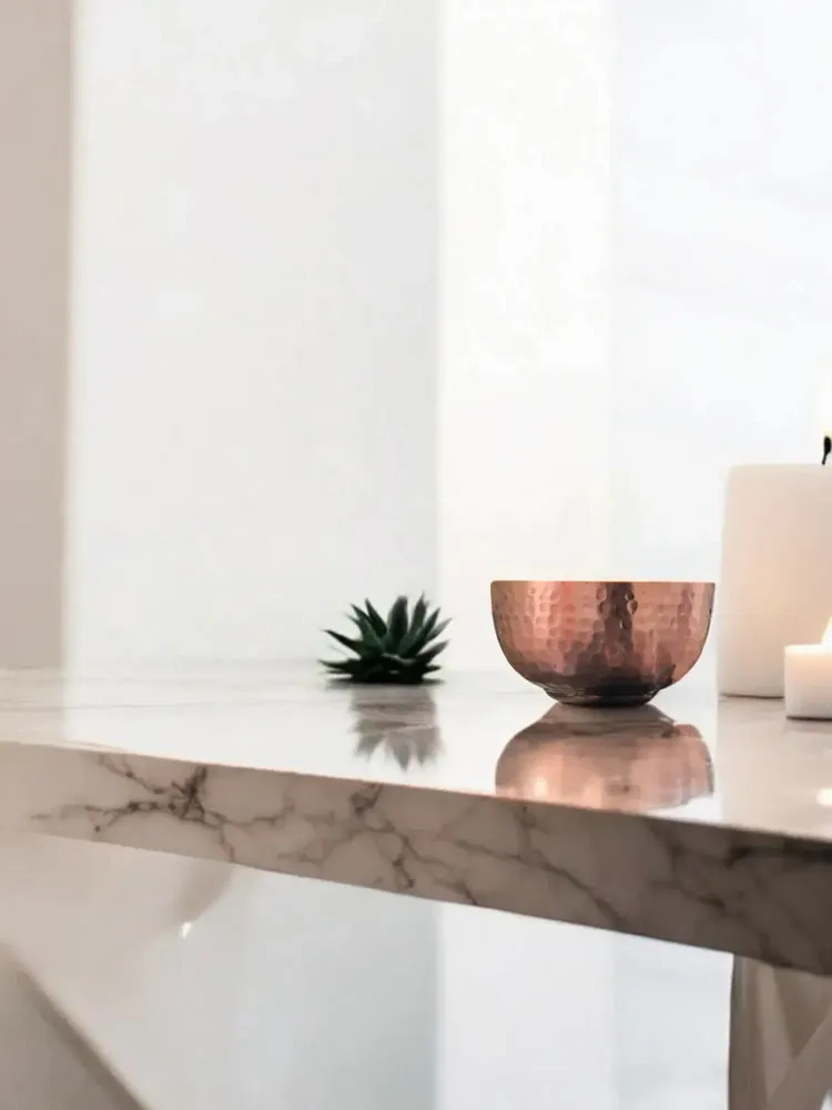 Platter and bowls - Deco Bowl – red copper - hammered - round - Unique - Finely crafted - MAISON ZOE