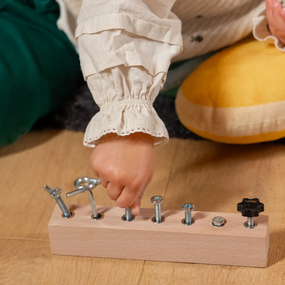 Children's games - Wooden craft game - Turn & Screw - LOOLIPO