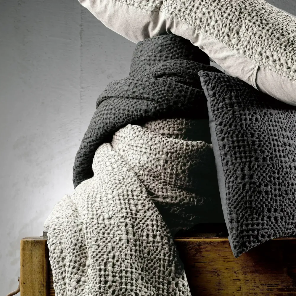 Bed linens - Tana Bed Throw Lin 240 X 260 - MAISON VIVARAISE - SDE VIVARAISE WINKLER