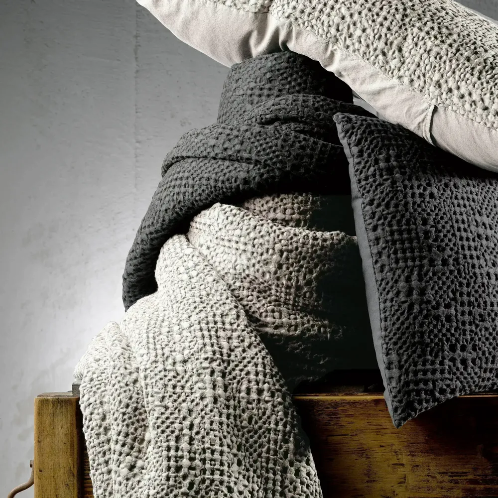 Linge de lit - Jeté Tana Lin 260 X 260 - MAISON VIVARAISE - SDE VIVARAISE WINKLER