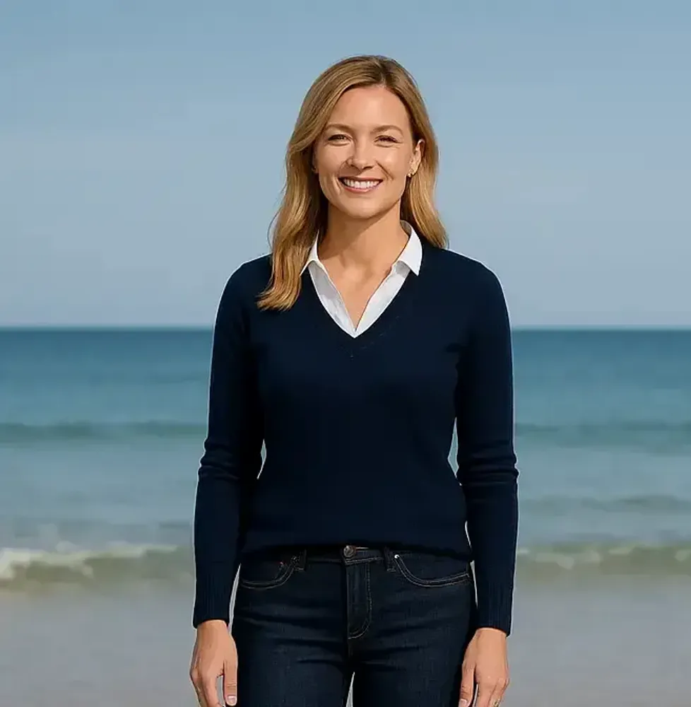 Apparel - Clarisse sweater - V-neck - Merino wool - SAINTE ARMURE