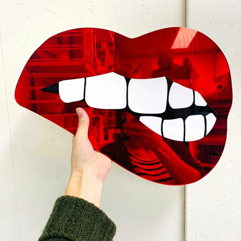 Autres décorations murales - Bite Me – Miroir audacieux en forme de lèvres brillantes - LA MISÉTO