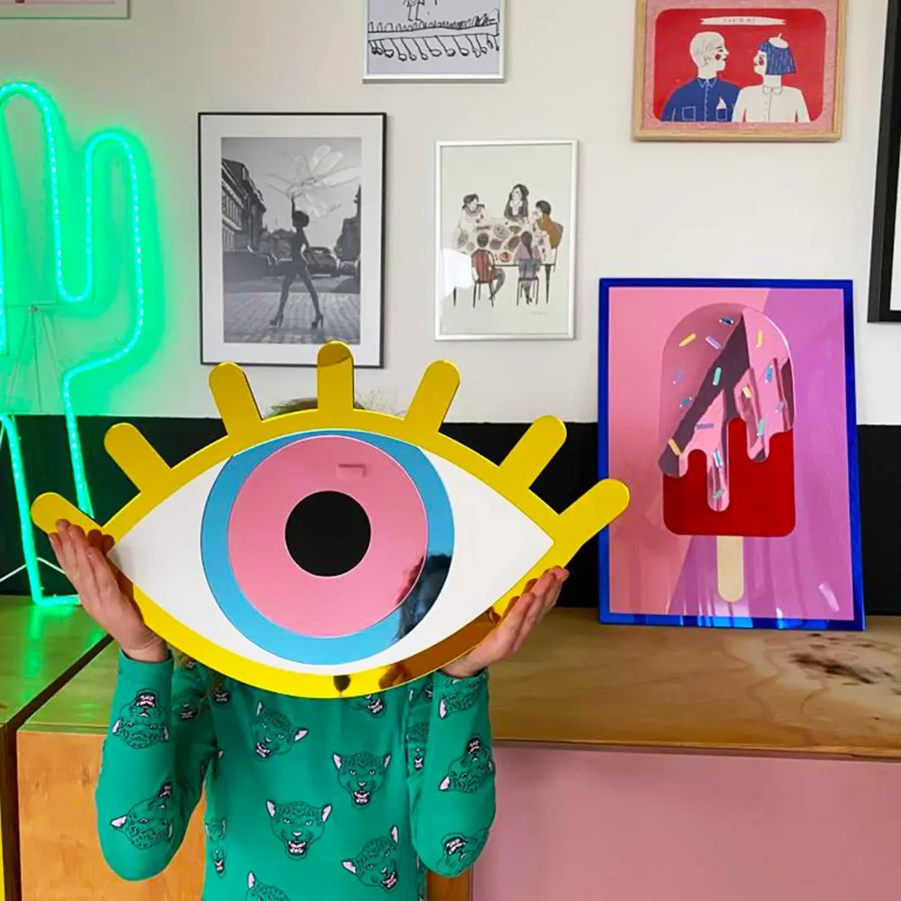 Autres décorations murales - Eye See You – Miroir espiègle en forme d’œil graphique - LA MISÉTO