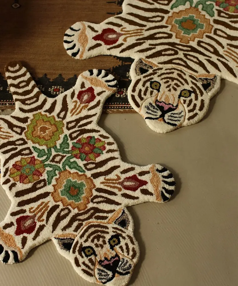 Contemporary carpets - Tapis Amis - DOING GOODS
