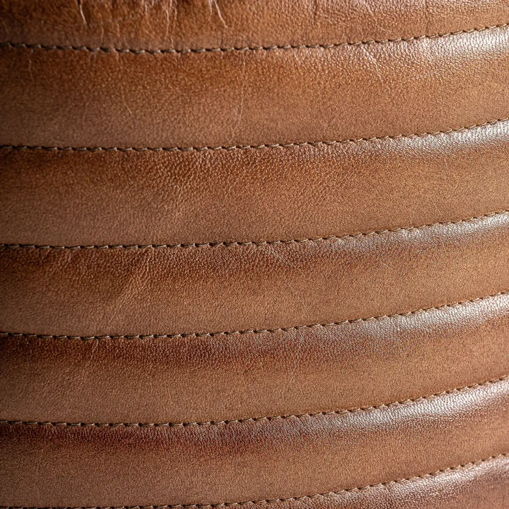 Footrests - Puff in leather off brown colour in 50x50x30 cm - VICAL