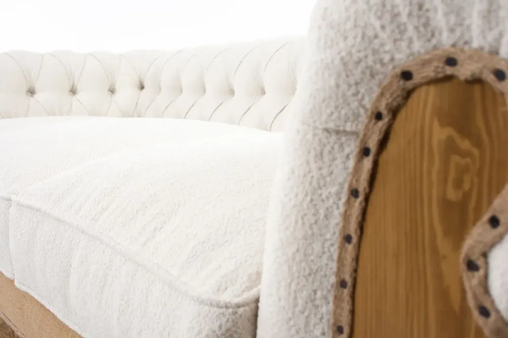 Sofas for hospitalities & contracts - Chesterfield Essence White Pearl | Sofa - CREARTE COLLECTIONS