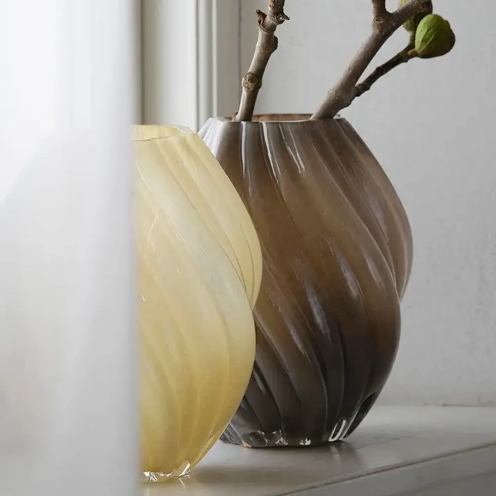 Vases - Vase en verre, Taupe - MADAM STOLTZ