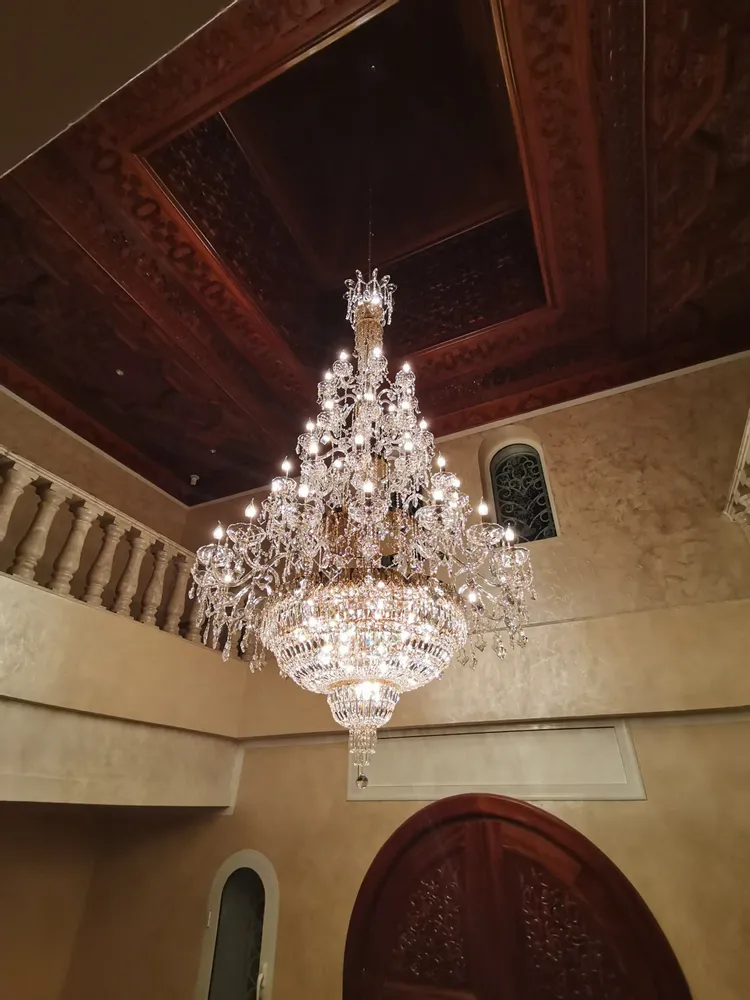 Hanging lights - Large Baccarat style chandelier - CRISTALUX LIGHTING DESIGN