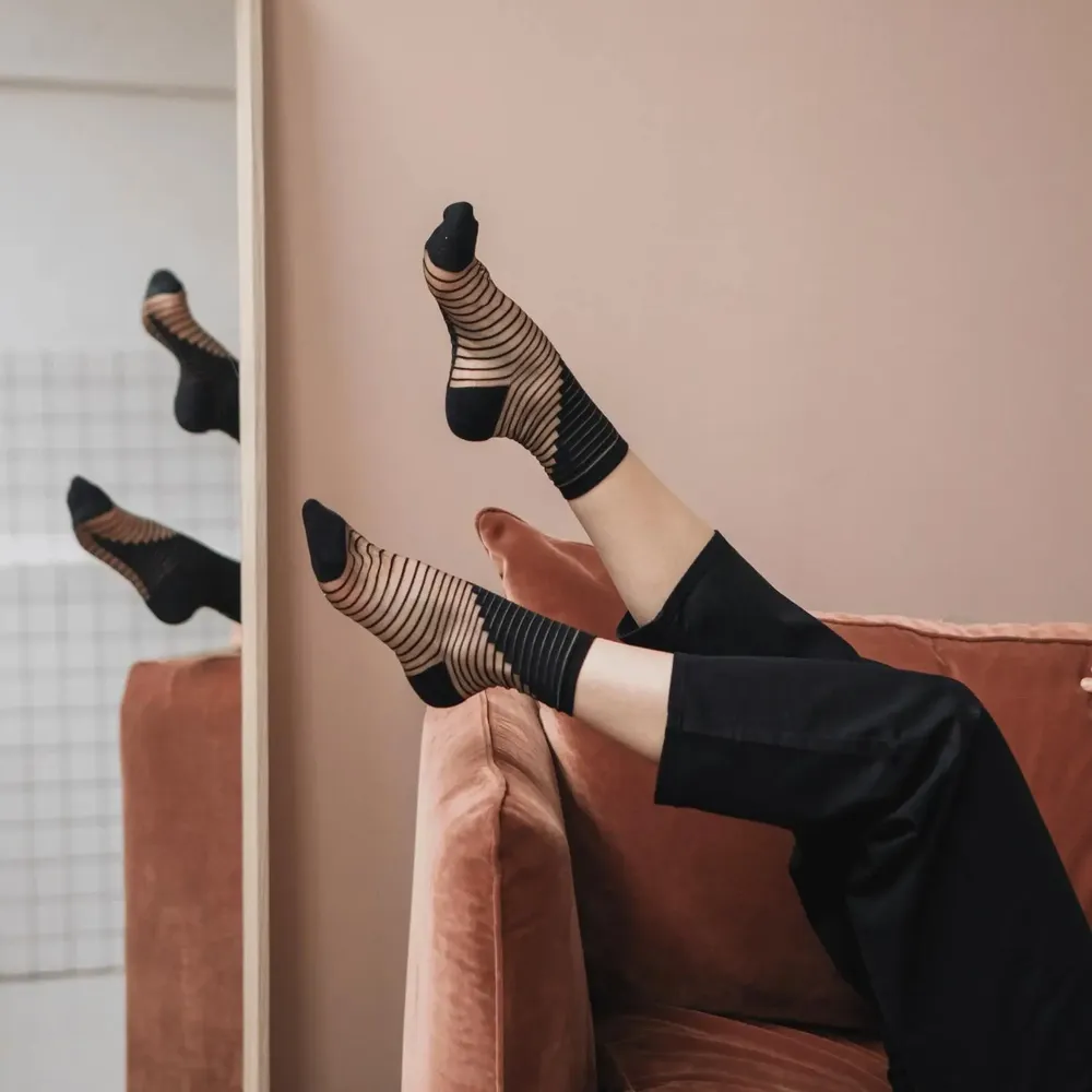 Cadeaux - Shibuya Black 36-38 : chaussettes transparentes architecturales - ATELIER ST EUSTACHE
