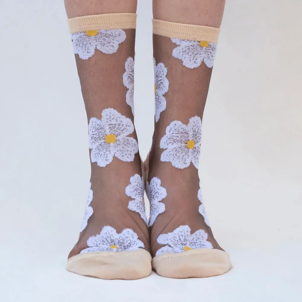 Cadeaux - Murano Crème 36-38 : chaussettes transparentes à fleurs - ATELIER ST EUSTACHE