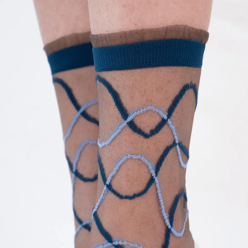 Gifts - Riflessi Bleue 36-38 : curved-line transparent socks - ATELIER ST EUSTACHE