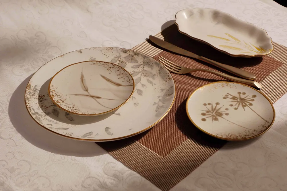 Assiettes au quotidien - Toile de Jouy - SAPOTA LTD.