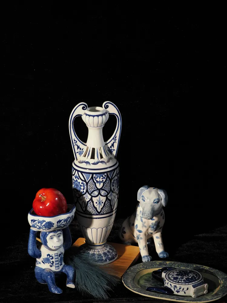 Everyday plates - China meets Dutch blue porcelain - SAPOTA LTD.