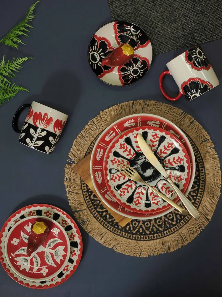 Everyday plates - stoneware meets red - SAPOTA LTD.