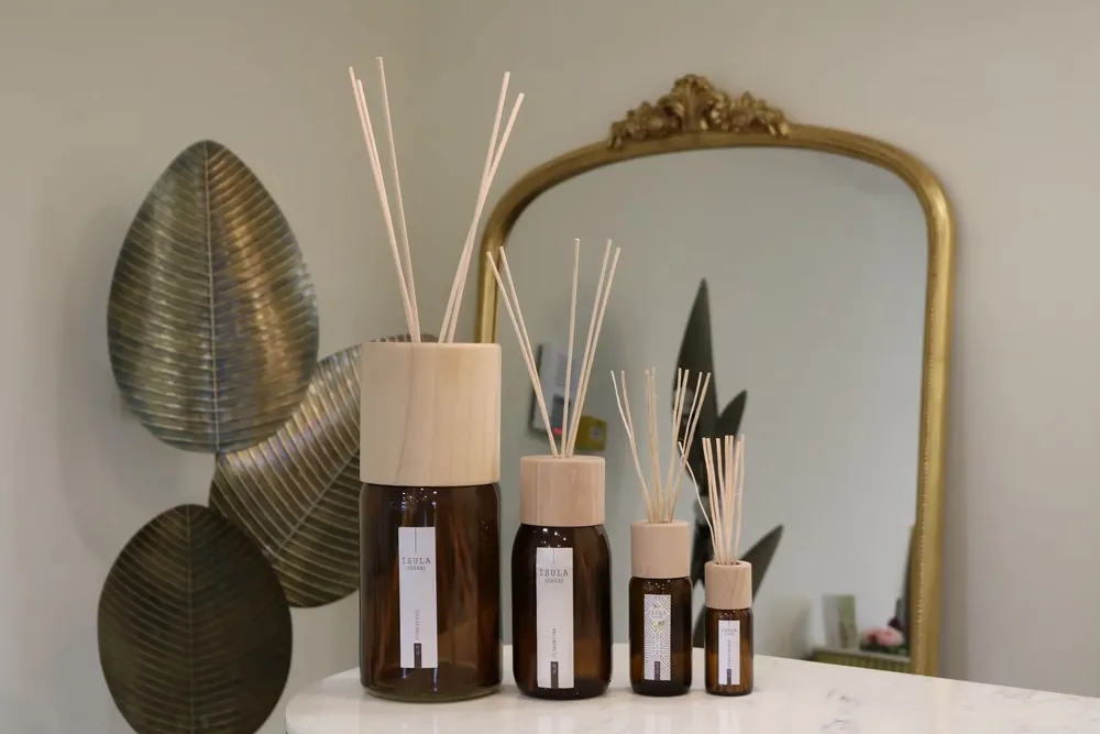 Parfums d'intérieur - Bouquet d'ambiance - Spray d'ambiance - Bougie parfumée - ISULA PARFUMS & ISULA CASA