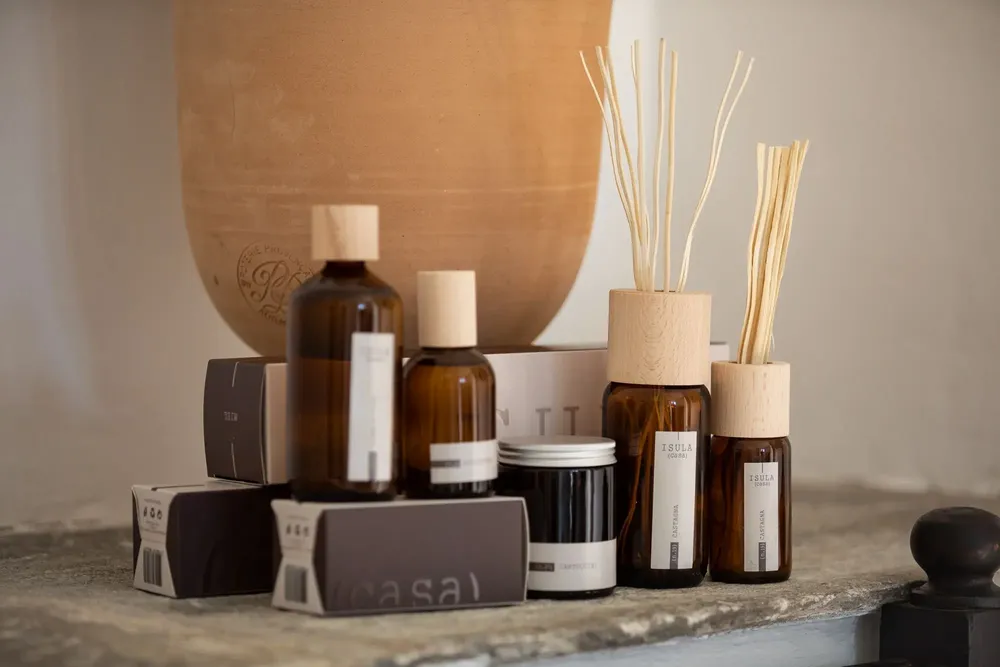Parfums d'intérieur - Bouquet d'ambiance - Spray d'ambiance - Bougie parfumée - ISULA PARFUMS & ISULA CASA