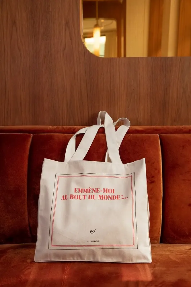 Bags and totes - "Emmène-moi au bout du monde" - Tote bag - PAPETERIE GALLIMARD