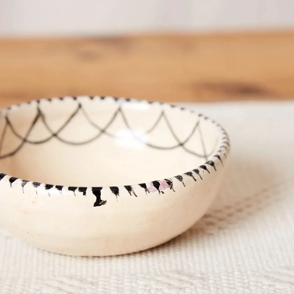Platter and bowls - Small Burnished Clay Bowl, Fish Collection - HUAKAL