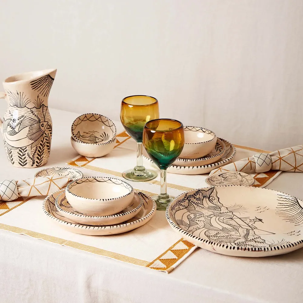 Formal plates - Water Jug in Burnished Clay, Fish collection - HUAKAL