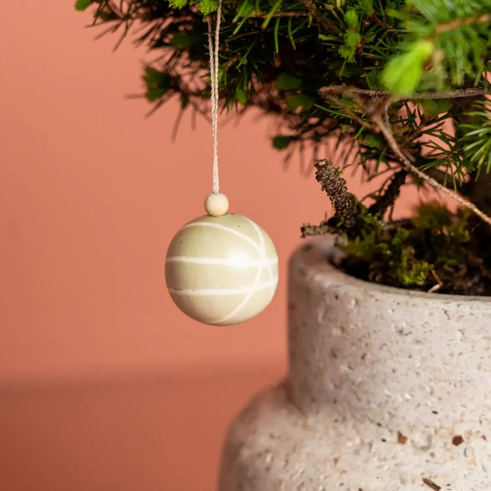 Autres décorations de Noël - Boule de Noël en forme de croix en bois - KINTA
