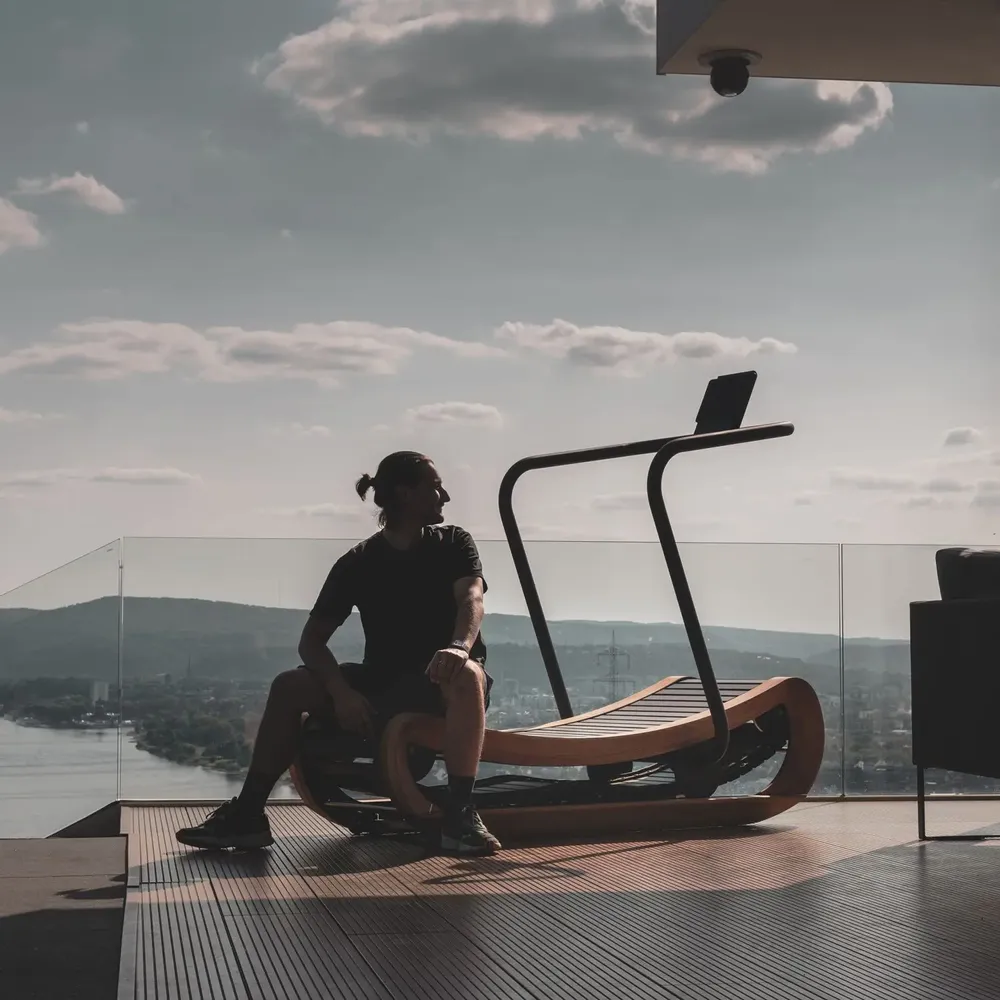Gym and fitness equipment for hospitalities & contracts - Sprintbok - Non-motorized treadmill - WATERROWER | NOHRD