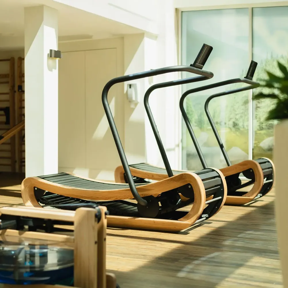 Gym and fitness equipment for hospitalities & contracts - Sprintbok - Non-motorized treadmill - WATERROWER | NOHRD