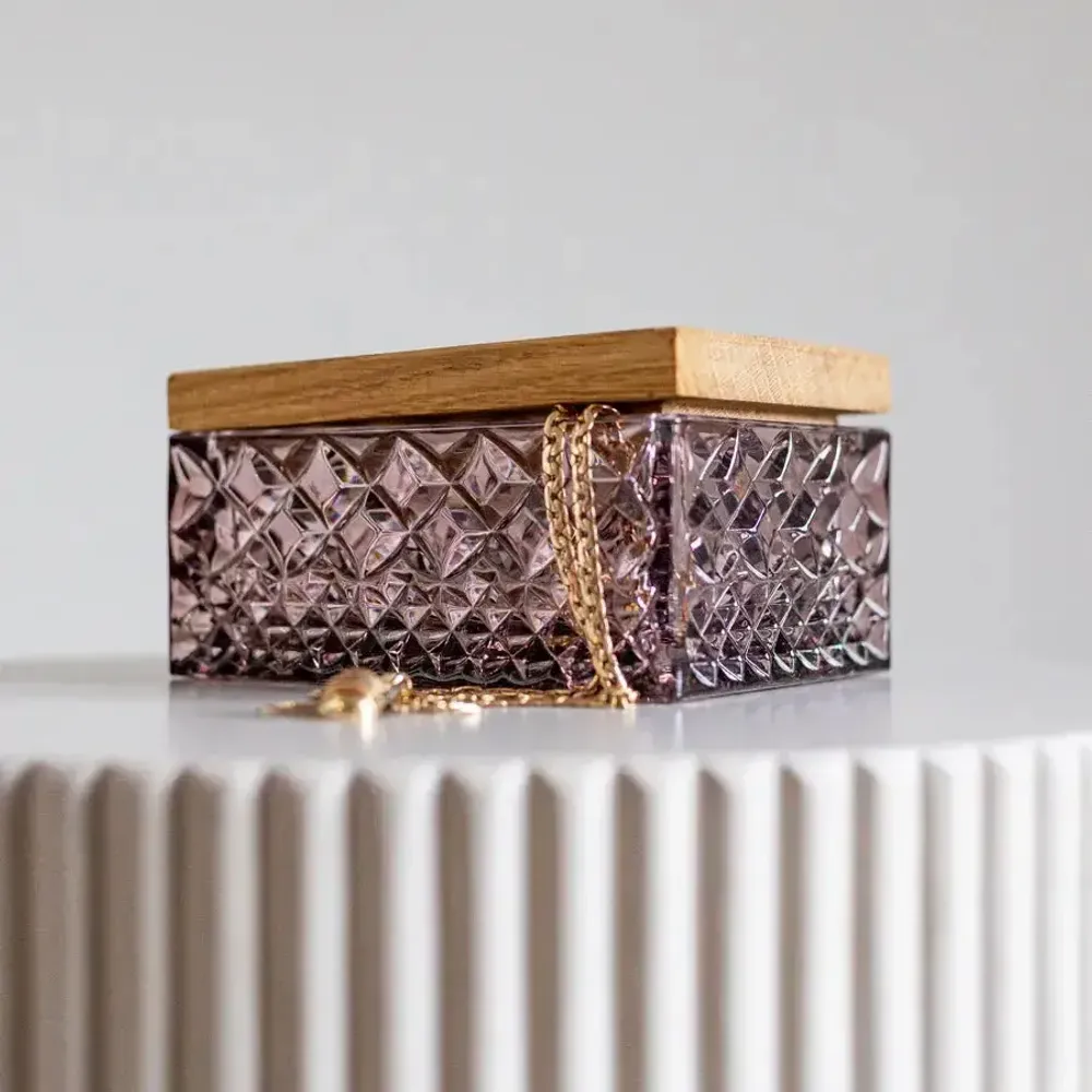 Cristallerie - Boîte à bijoux en cristal avec un couvercle en bois Slate - PEKALLA CRISTAL GLASS