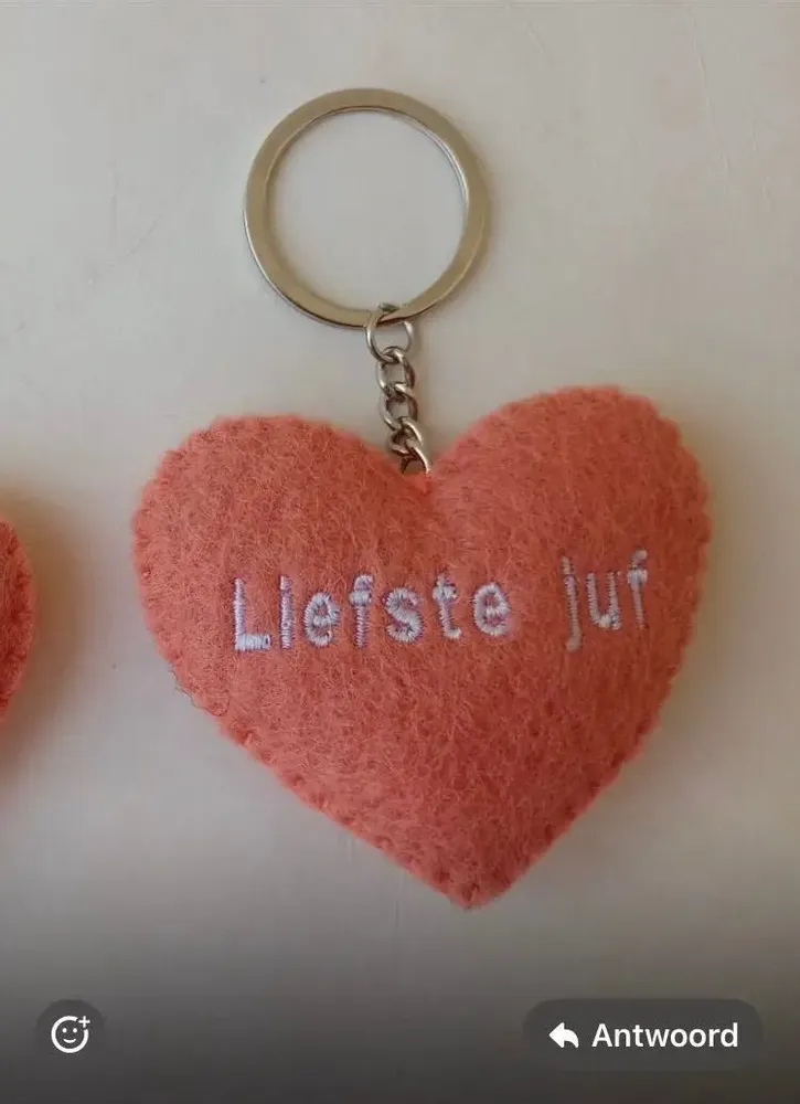 Bijoux - Des porte-clés colorés personnalisés en 100 % laine ! - PERSON'ELLE